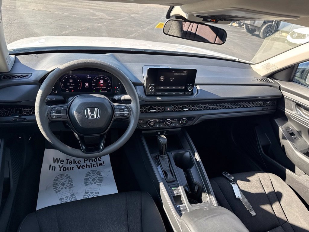 Used 2025 Honda Accord SE image 29