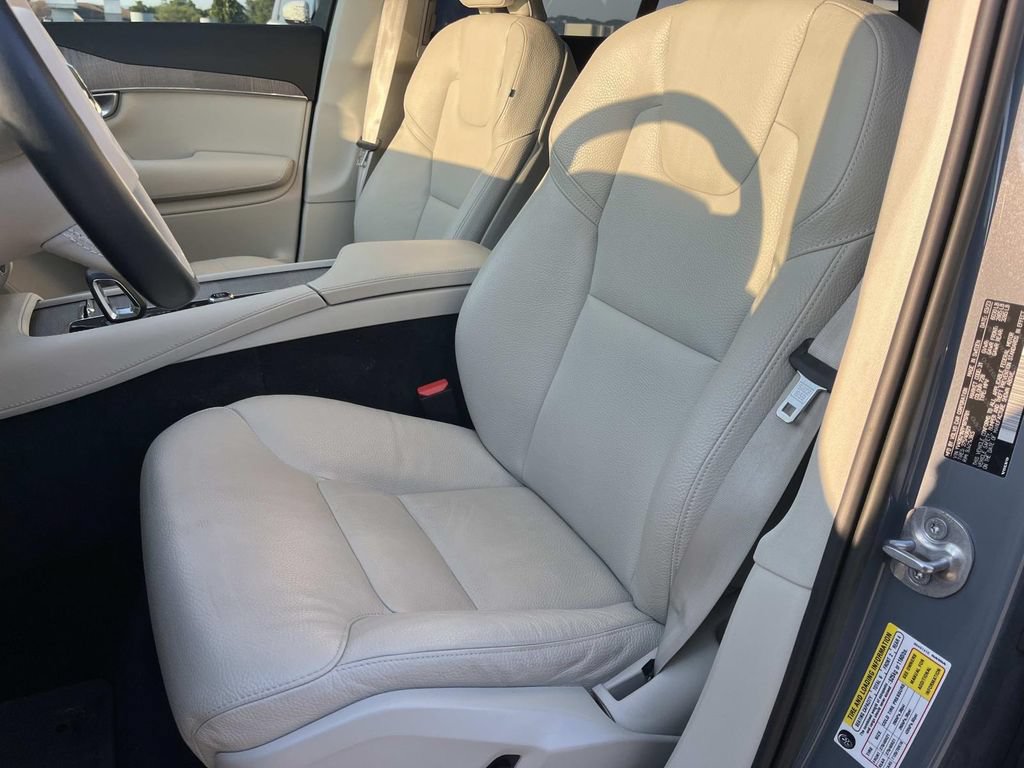 Used 2023 Volvo XC90 B6 Plus w/ Protection Package Premier AWD/4WD image 12