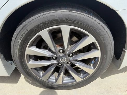 Used 2016 Nissan Altima 2.5 SL w/ 2.5 Technology w/LED Package FWD image 7