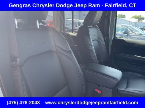 Used 2024 Jeep Wrangler Unlimited Sahara w/ Safety Group AWD/4WD image 22