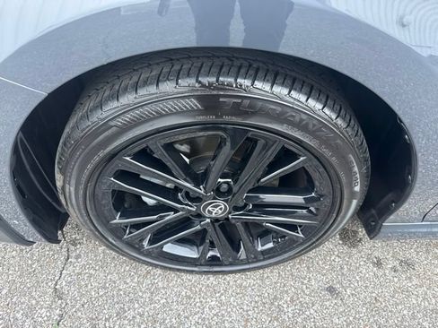 Used 2025 Toyota Camry SE FWD image 12
