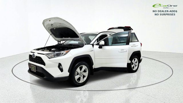 Used 2021 Toyota RAV4 XLE Premium AWD/4WD image 13