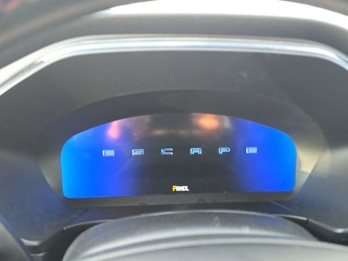 Used 2024 Ford Escape ST-Line Select w/ Tech Pack #2 image 9