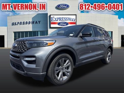 Used 2024 Ford Explorer XLT w/ Equipment Group 202A AWD/4WD image 10
