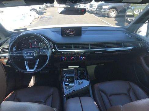Used 2018 Audi Q7 3.0T Premium image 38