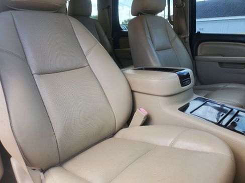 Used 2014 GMC Yukon Denali image 35