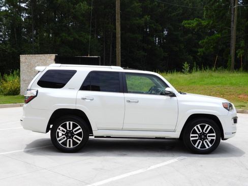 Used 2017 Toyota 4Runner Limited AWD/4WD image 35