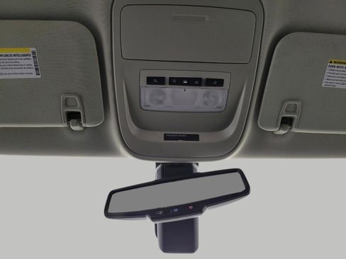 Used 2021 Chevrolet Colorado LT w/ LT Convenience Package image 18