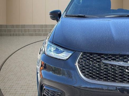 New 2026 Chrysler Pacifica Limited w/ S Appearance Package FWD image 11