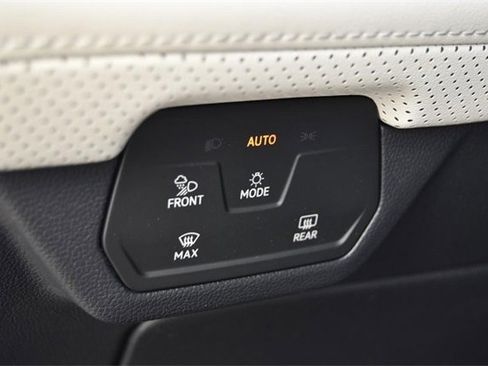 New 2026 Volkswagen Atlas Cross Sport SEL Premium R-Line image 11