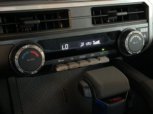 New 2025 Toyota Tacoma TRD Off-Road image 17