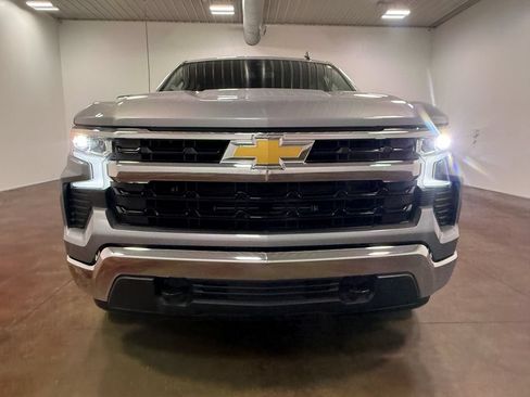 Used 2024 Chevrolet Silverado 1500 LT AWD/4WD image 41