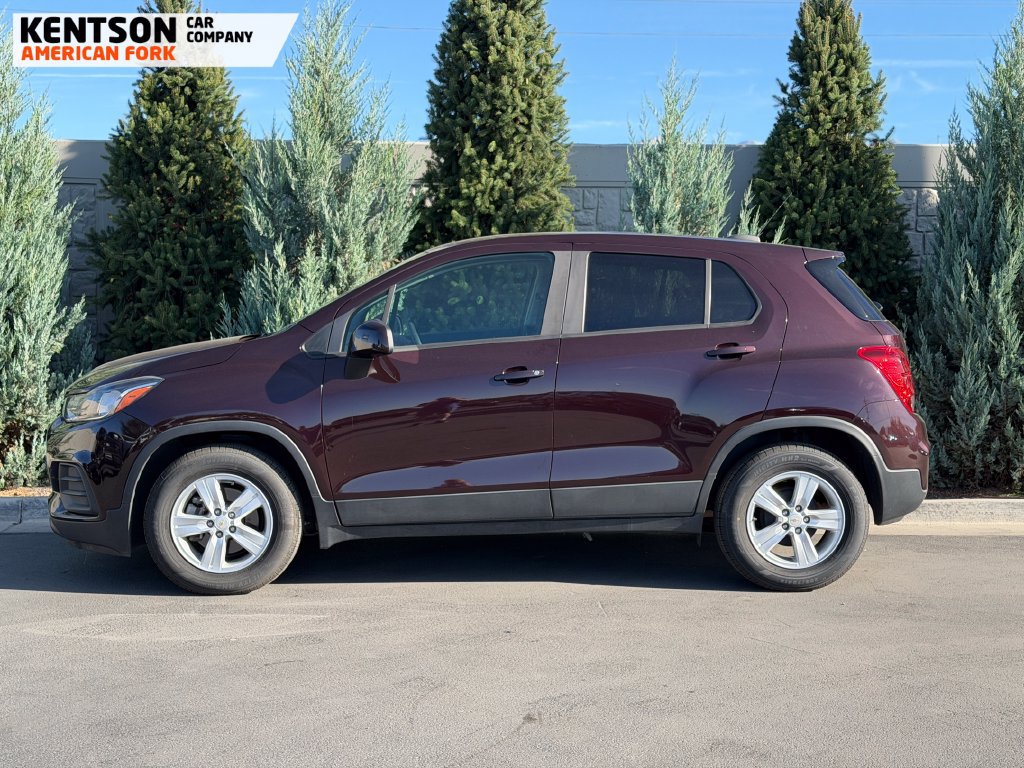 Used 2021 Chevrolet Trax LS w/ Tint and Cruise Package FWD image 4