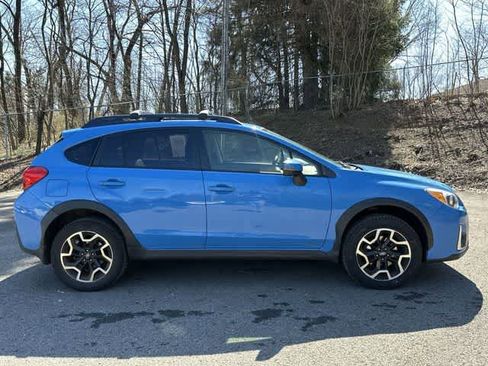 Used 2016 Subaru Crosstrek 2.0i Limited image 3