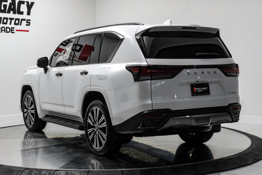 Used 2026 Lexus LX 700h Luxury w/ Appearance Package AWD/4WD image 14