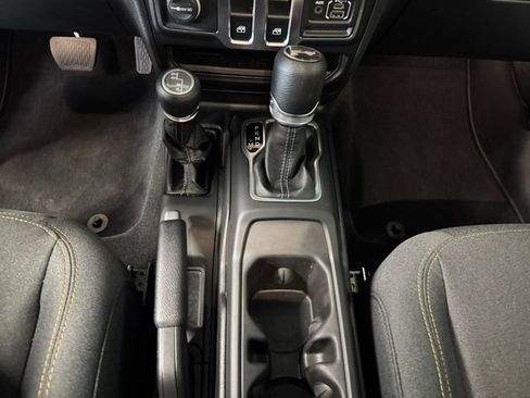 Used 2025 Jeep Wrangler Sport AWD/4WD image 18