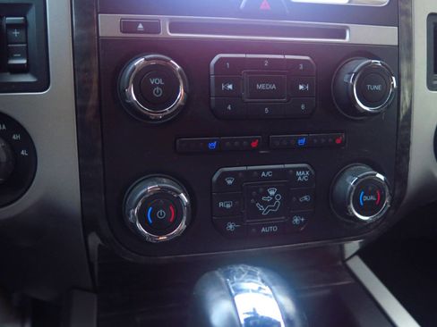Used 2016 Ford Expedition Limited w/ Equipment Group 301A image 10