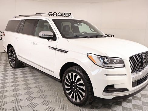 Used 2023 Lincoln Navigator L Black Label image 1