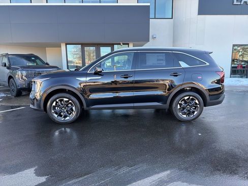 New 2026 Kia Sorento S image 2