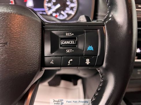 Used 2025 Nissan Rogue SV FWD image 46