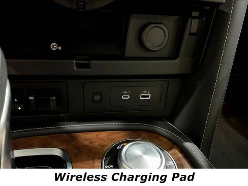 Used 2023 Nissan Armada SL w/ Captain's Chairs Package AWD/4WD image 16