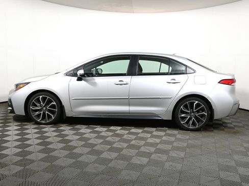 Used 2020 Toyota Corolla SE w/ Carpet Mat Package (TMS) FWD image 2