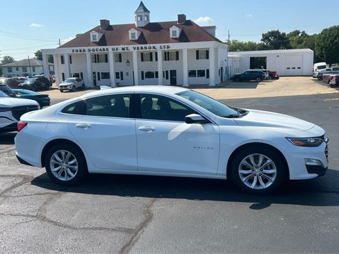 Used 2025 Chevrolet Malibu LT FWD image 4