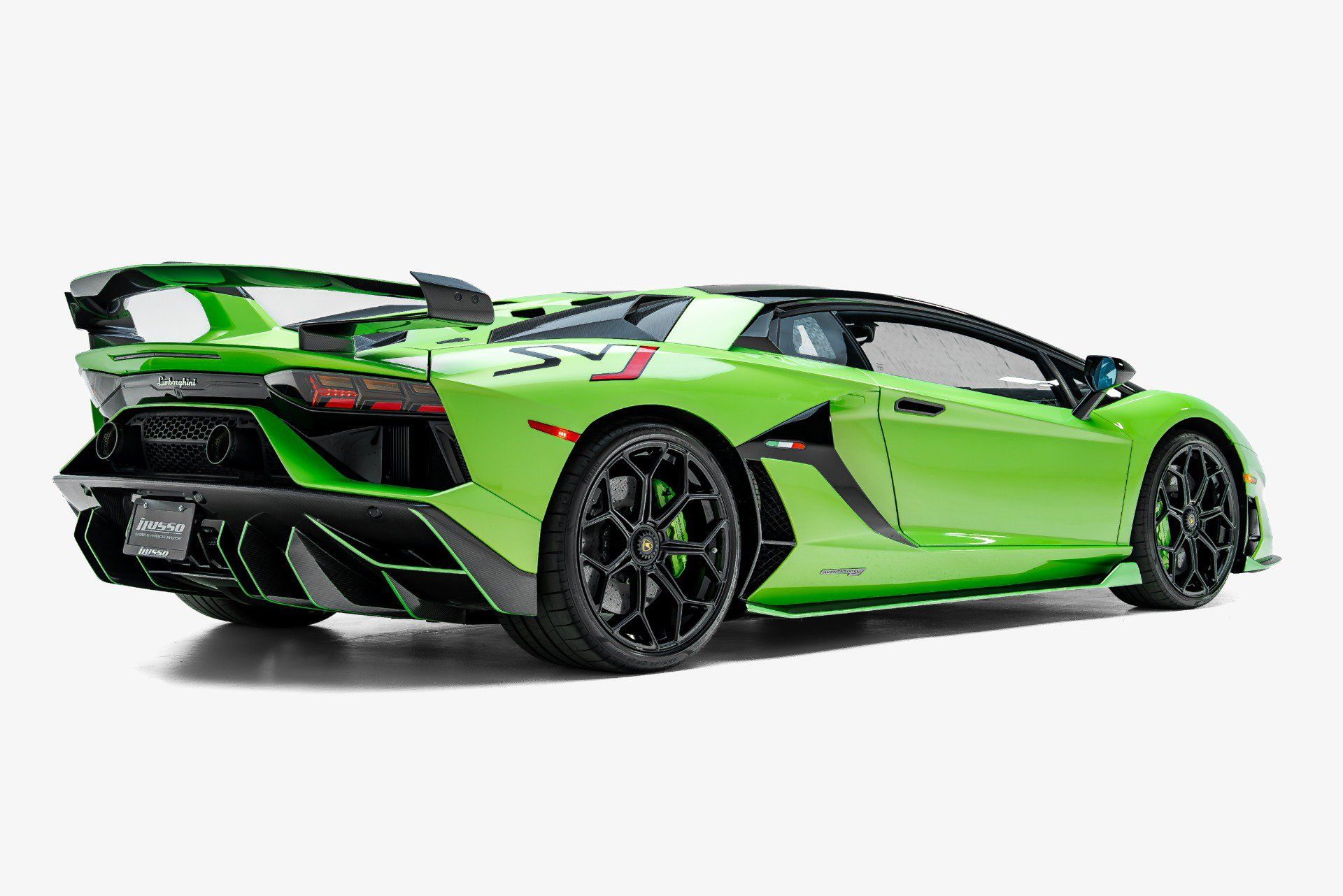 Used 2019 Lamborghini Aventador SVJ AWD/4WD image 2