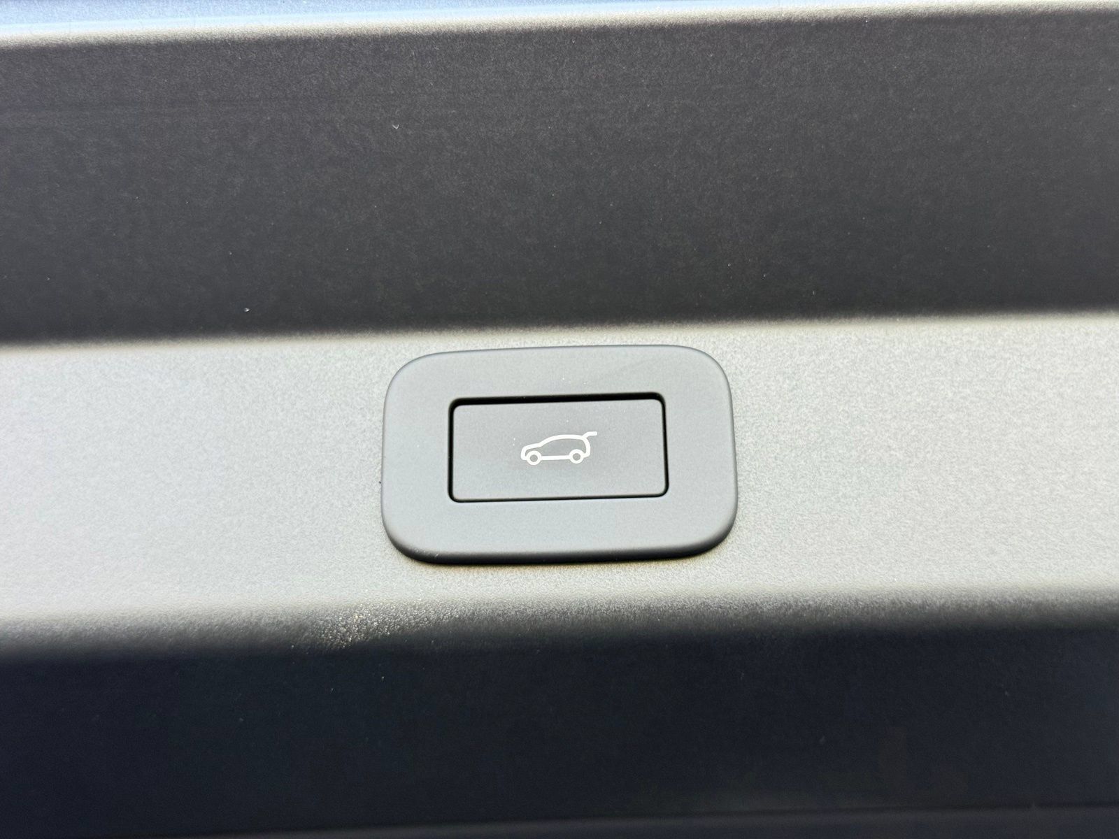 New 2027 Land Rover Range Rover Sport SE AWD/4WD image 48