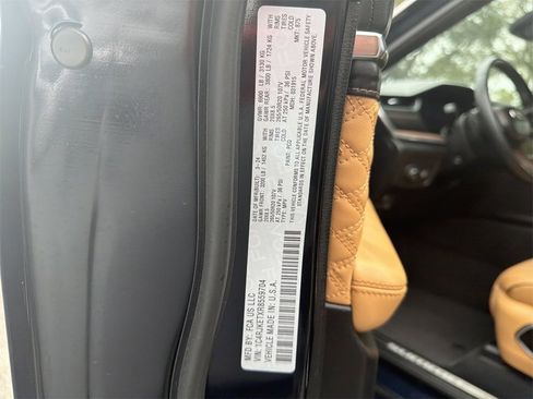 Used 2024 Jeep Grand Cherokee L Summit w/ Rear Seat Video Group I image 38