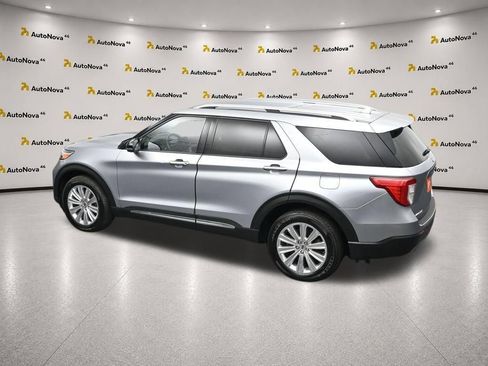 Used 2020 Ford Explorer Limited w/ Hybrid Equipment Group 310A AWD/4WD image 44