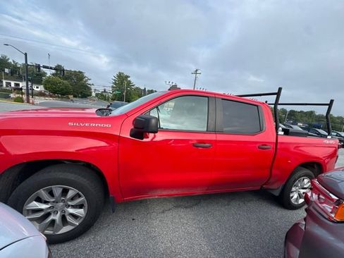 Used 2022 Chevrolet Silverado 1500 Custom AWD/4WD image 1