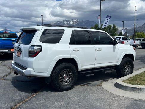 Used 2019 Toyota 4Runner TRD Off-Road Premium AWD/4WD image 8