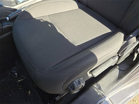 Used 2022 Jeep Wrangler Unlimited Sport image 11