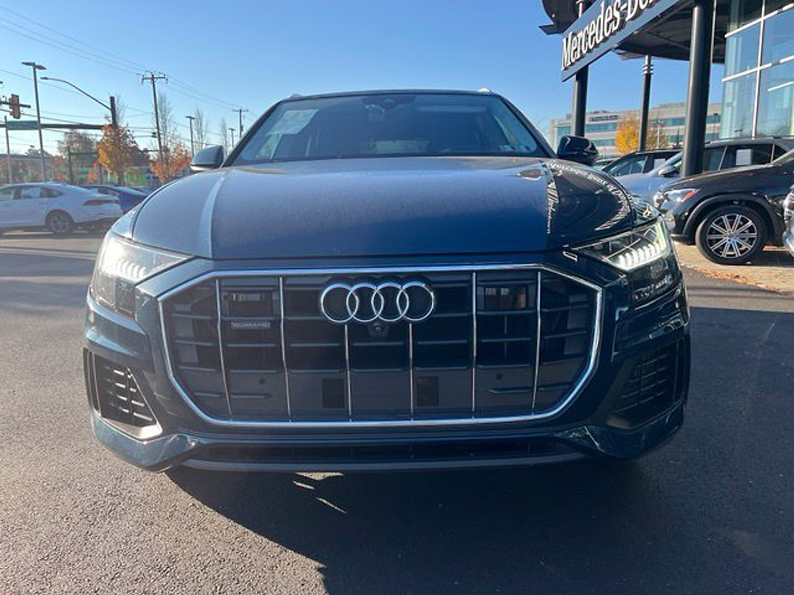 Used 2019 Audi Q8 Prestige AWD/4WD image 2