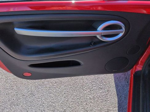 Used 2003 Chevrolet SSR w/ Preferred Equipment Group RWD image 12