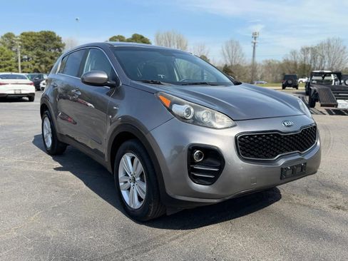 Used 2018 Kia Sportage LX AWD/4WD image 5