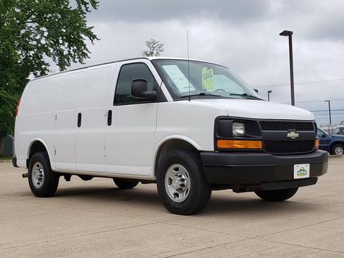Used 2015 Chevrolet Express 2500 image 8