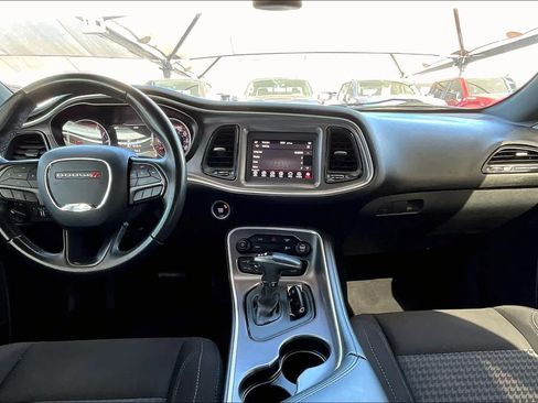 Used 2019 Dodge Challenger SXT RWD image 15