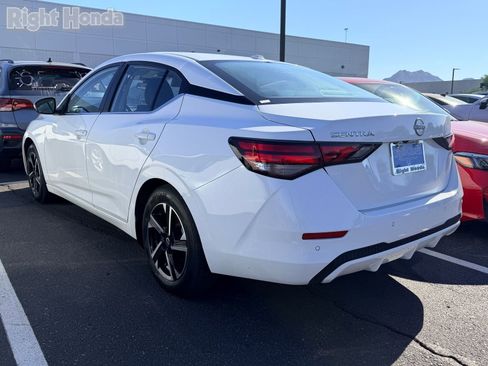 Used 2025 Nissan Sentra SV FWD image 3