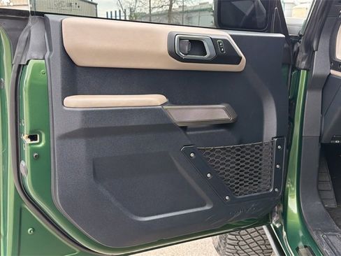 Used 2023 Ford Bronco Wildtrak image 13