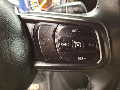 Used 2018 Jeep Wrangler Unlimited Sport S image 18