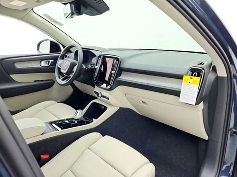New 2026 Volvo XC40 B4 Plus w/ Climate Package image 13