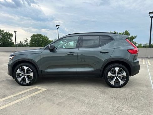 Certified 2026 Volvo XC40 B5 Plus AWD/4WD image 5