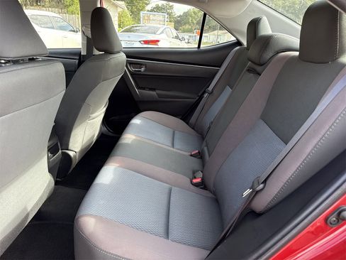 Used 2019 Toyota Corolla LE image 10