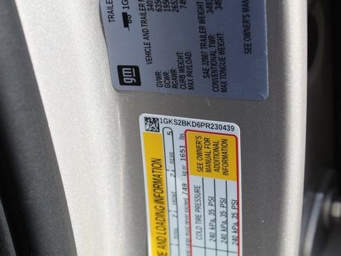 Used 2023 GMC Yukon SLT w/ SLT Luxury Package image 48