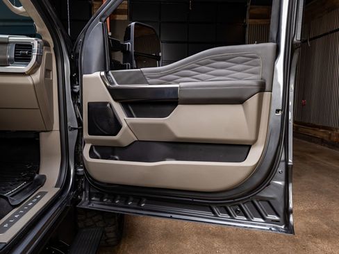 Used 2026 Ford F450 Platinum w/ Platinum Plus Package image 36