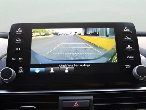 Used 2018 Honda Accord Sport image 17