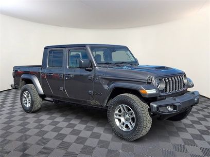 New 2025 Jeep Gladiator Sport