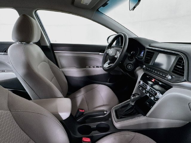 Used 2020 Hyundai Elantra SEL FWD image 25
